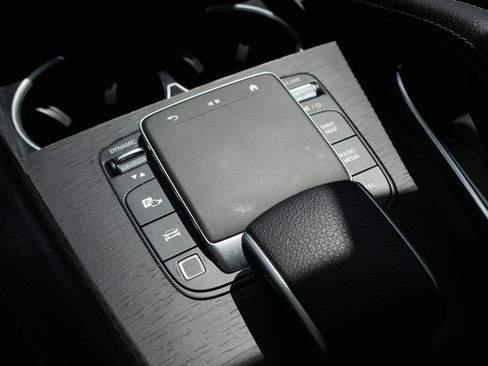 Used 2025 Mercedes-Benz GLE 450 4MATIC image 20