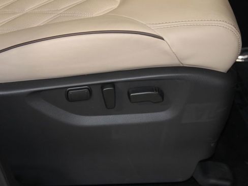 Used 2024 Nissan Armada Platinum w/ Captain's Chairs Package image 28