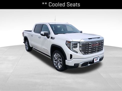 Used 2024 GMC Sierra 1500 Denali w/ Denali Reserve Package AWD/4WD image 7