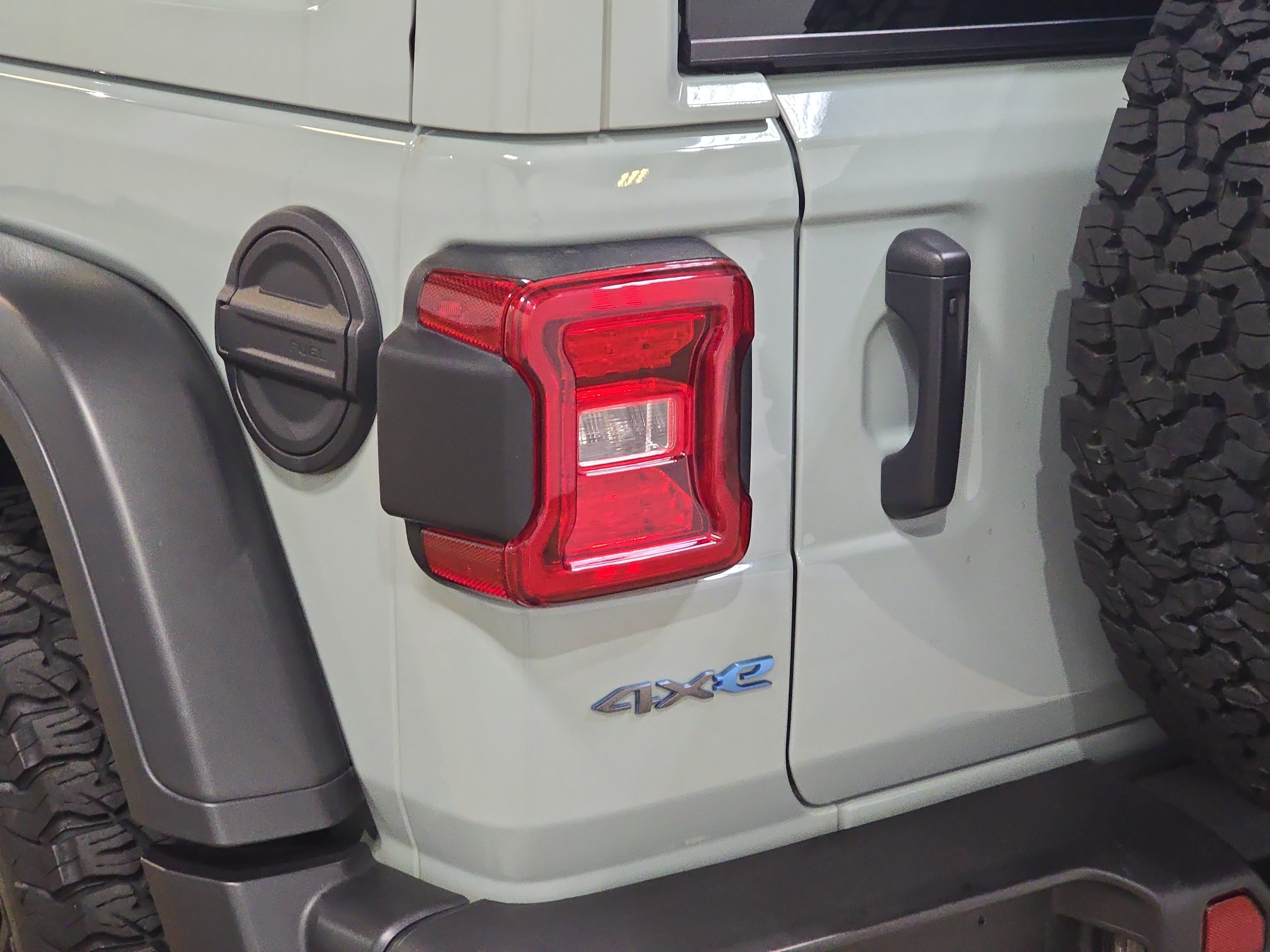 Used 2024 Jeep Wrangler Unlimited AWD/4WD image 29