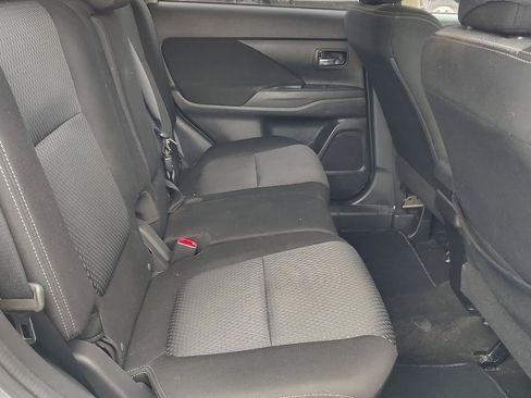 Used 2018 Mitsubishi Outlander SEL AWD/4WD image 21