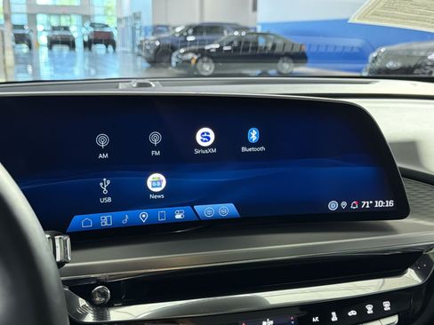 Used 2024 Cadillac Lyriq Luxury RWD image 36