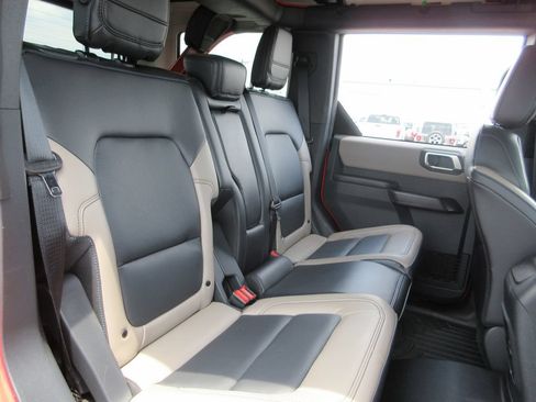 Used 2024 Ford Bronco Wildtrak AWD/4WD image 21