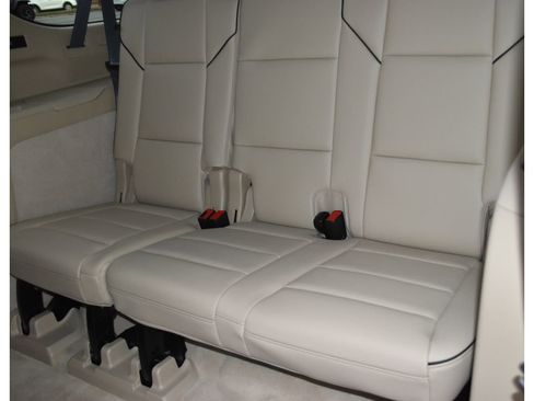 Used 2023 Cadillac Escalade ESV Premium Luxury image 16