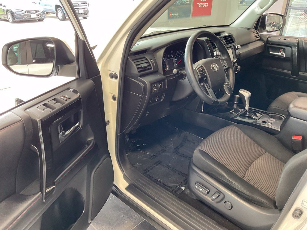 Used 2017 Toyota 4Runner TRD Off-Road w/ Convenience Package AWD/4WD image 8