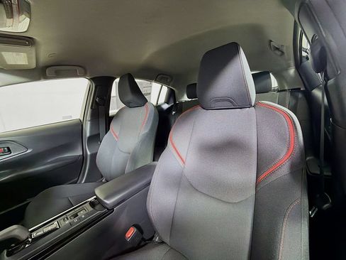 New 2026 Toyota Prius Plug-In Hybrid FWD image 11