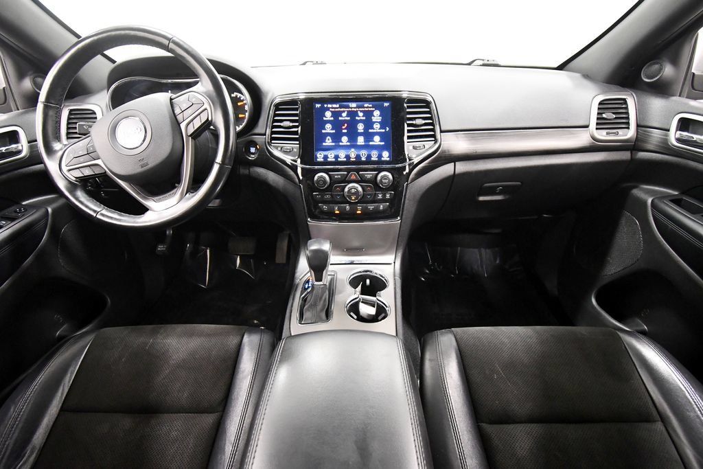 Used 2021 Jeep Grand Cherokee Altitude AWD/4WD image 3