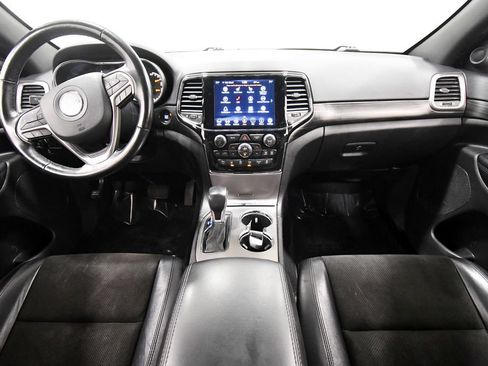 Used 2021 Jeep Grand Cherokee Altitude AWD/4WD image 3