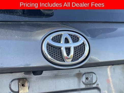 Used 2018 Toyota RAV4 Limited AWD/4WD image 7