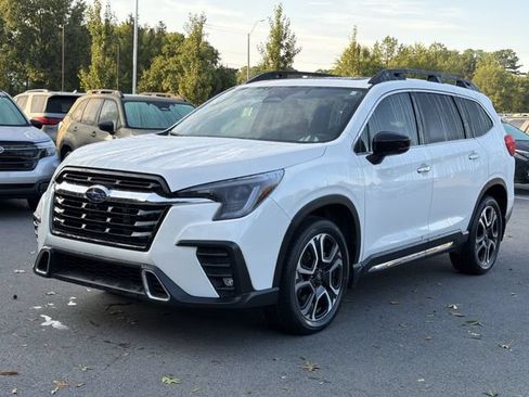 Used 2024 Subaru Ascent Touring AWD/4WD image 7