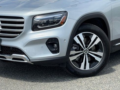 Used 2026 Mercedes-Benz GLB 250 4MATIC image 4