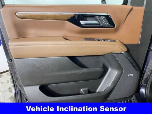 Certified 2026 Chevrolet Suburban High Country image 12