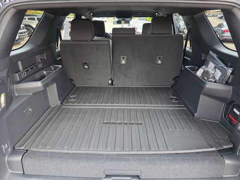 Used 2025 Toyota 4Runner TRD Off-Road image 28