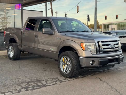 Used 2011 Ford F150 XLT w/ Off-Road Pkg image 3
