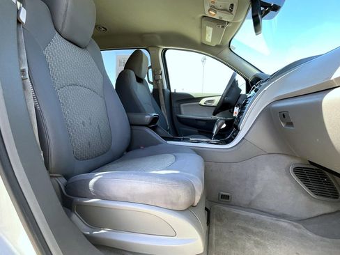 Used 2011 Chevrolet Traverse LT w/ Personal Connectivity Package image 16
