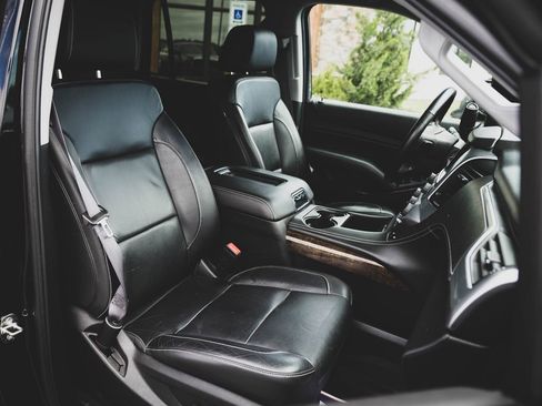 Used 2017 Chevrolet Tahoe LT AWD/4WD image 34
