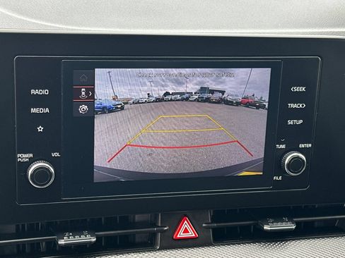 Used 2025 Kia Sportage LX AWD/4WD image 19