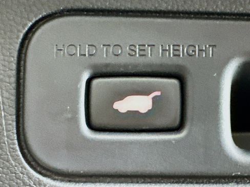 Used 2025 Honda Pilot EX-L image 30