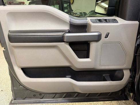 Used 2018 Ford F150 XLT AWD/4WD image 29