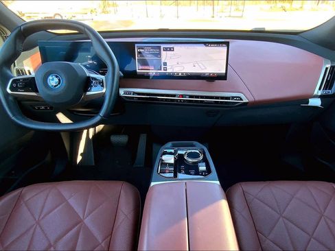 New 2025 BMW iX xDrive50 w/ Premium Package image 5