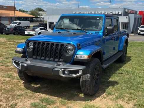 Used 2022 Jeep Gladiator Sport AWD/4WD image 2