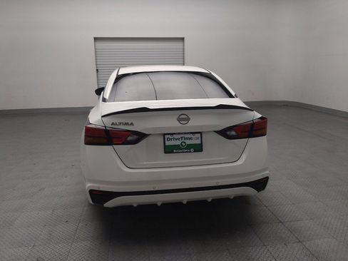 Used 2024 Nissan Altima 2.5 S FWD image 6