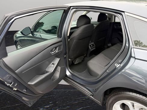 Used 2025 Honda Accord LX image 29
