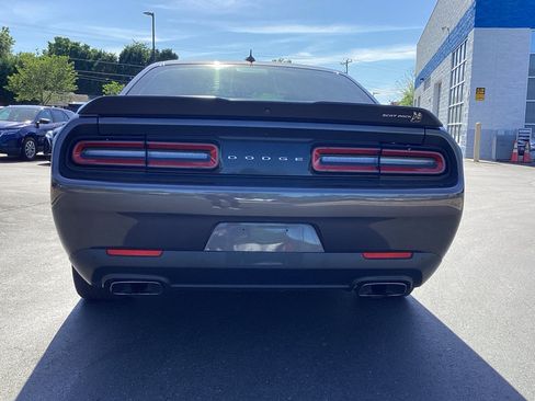 Used 2022 Dodge Challenger R/T Scat Pack RWD image 3