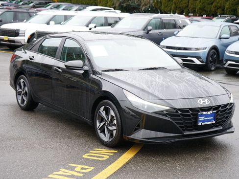 Certified 2023 Hyundai Elantra SEL w/ Convenience Package image 3