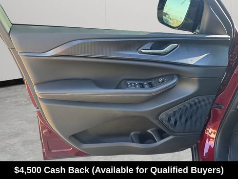 New 2025 Jeep Grand Cherokee L Altitude RWD image 29