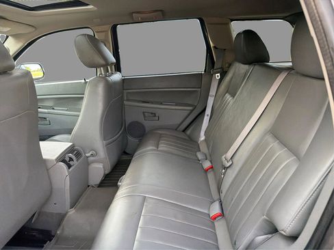 Used 2007 Jeep Grand Cherokee Laredo AWD/4WD image 11