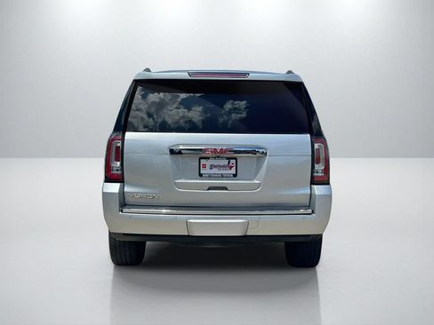 Used 2017 GMC Yukon Denali RWD image 6