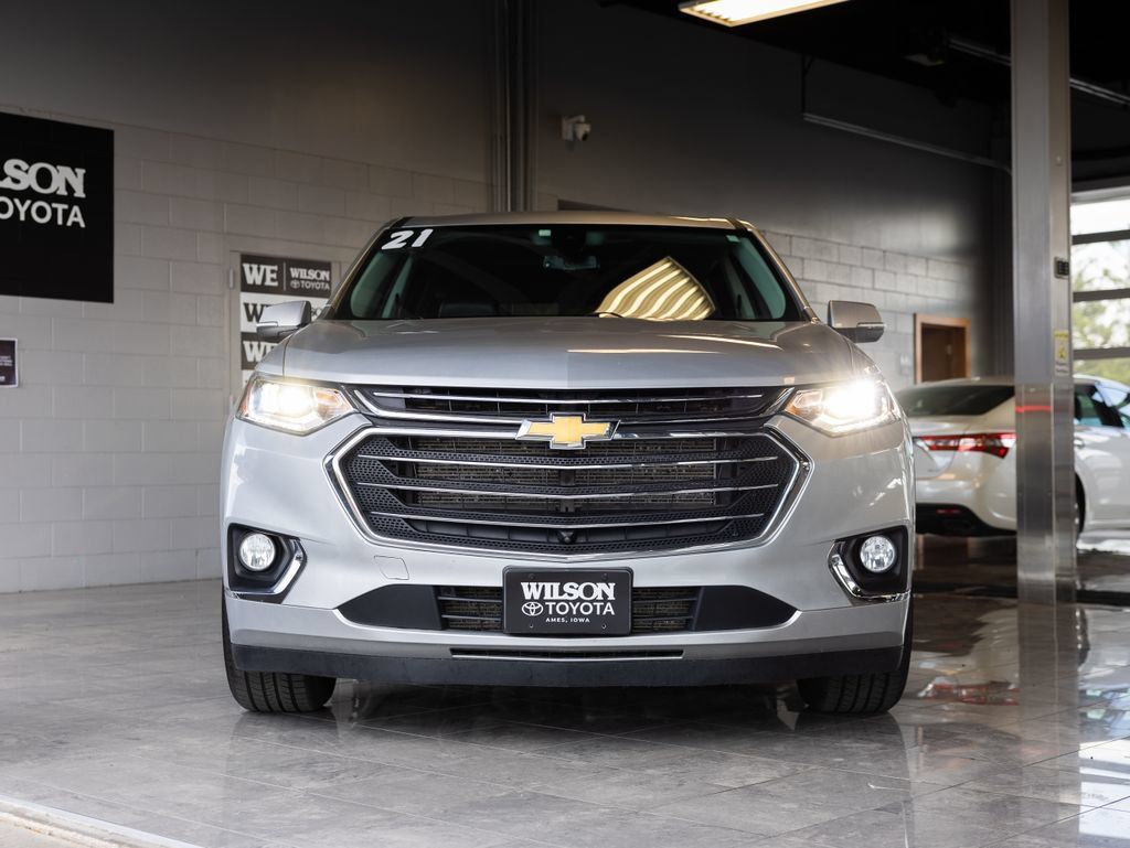 Used 2021 Chevrolet Traverse Premier AWD/4WD image 3