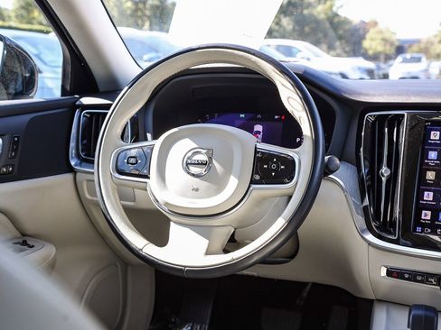 Used 2024 Volvo S60 B5 Plus image 15