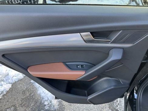 Certified 2025 Audi Q5 2.0T Premium w/ Convenience Plus Package image 35