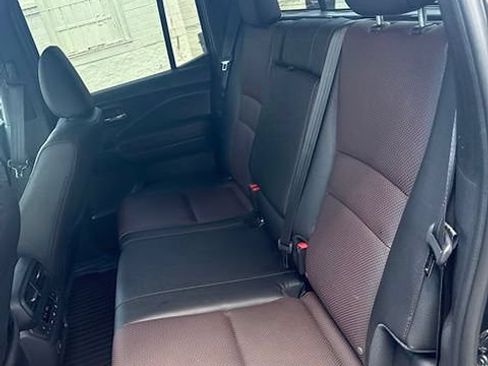 Used 2024 Honda Ridgeline Black Edition image 10