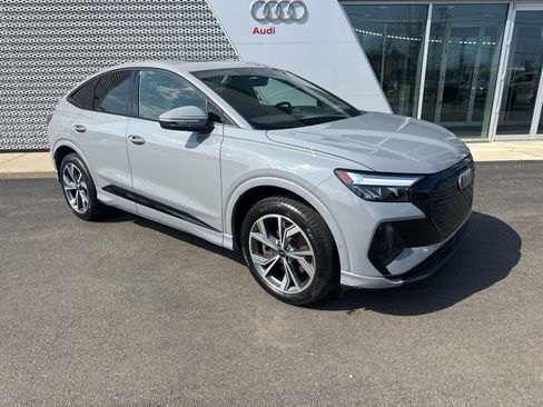 Used 2024 Audi Q4 e-tron Premium Plus w/ Premium Plus image 2