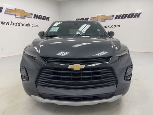 Used 2021 Chevrolet Blazer LT FWD image 2