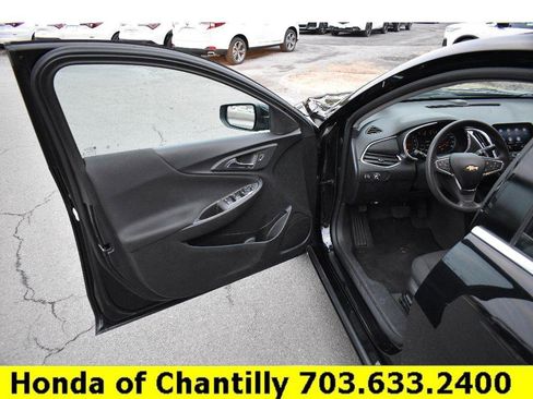 Used 2019 Chevrolet Malibu LT image 28