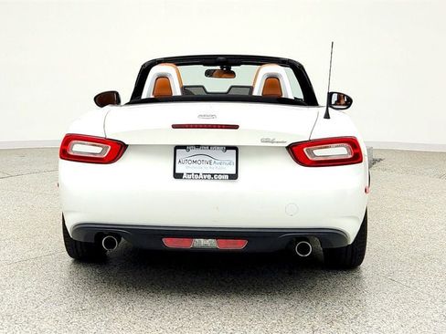 Used 2018 FIAT 124 Spider Lusso w/ Navigation & Sound Group RWD image 6