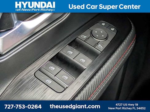 Used 2025 Nissan Kicks SR FWD image 27