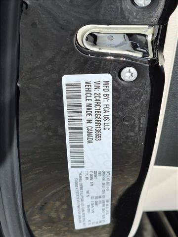 Used 2024 Chrysler Pacifica Touring-L FWD image 24