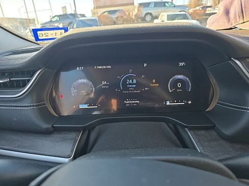 Used 2023 Jeep Grand Cherokee Limited image 3