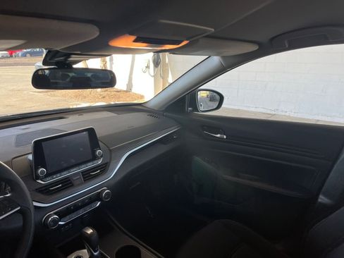 Used 2025 Nissan Altima 2.5 SV image 36