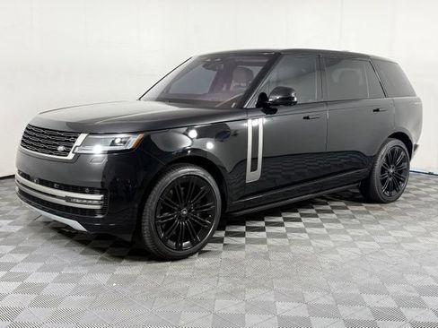 Used 2023 Land Rover Range Rover Long Wheelbase SE AWD/4WD image 2
