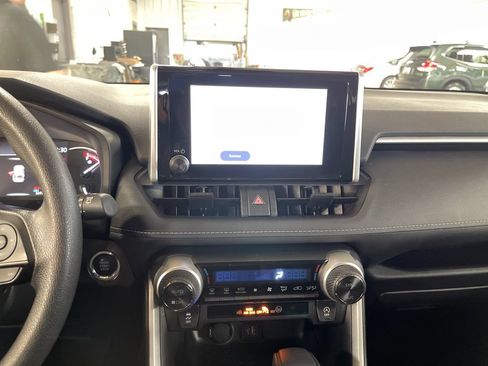 Certified 2025 Toyota RAV4 XLE AWD/4WD image 18