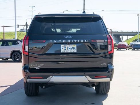 Used 2025 Ford Expedition Max Platinum AWD/4WD image 5