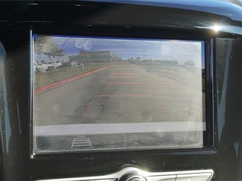 Used 2023 Chevrolet Traverse LT image 26