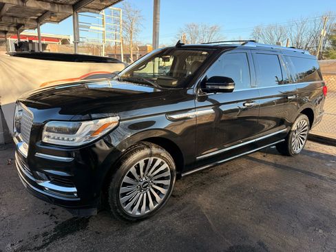 Used 2018 Lincoln Navigator L Reserve w/ Technology Package image 8