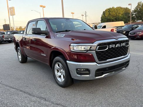 Used 2025 RAM 1500 Big Horn AWD/4WD image 4